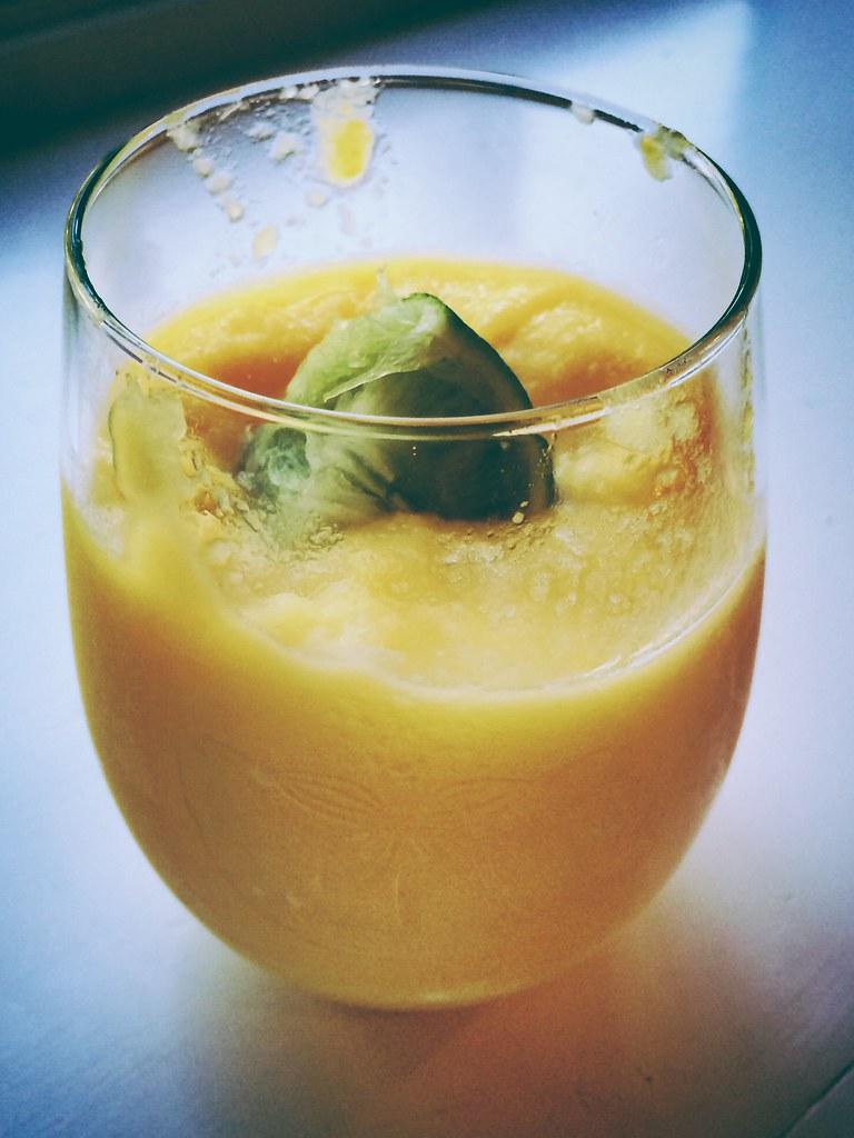 Mango pineapple rum smoothie